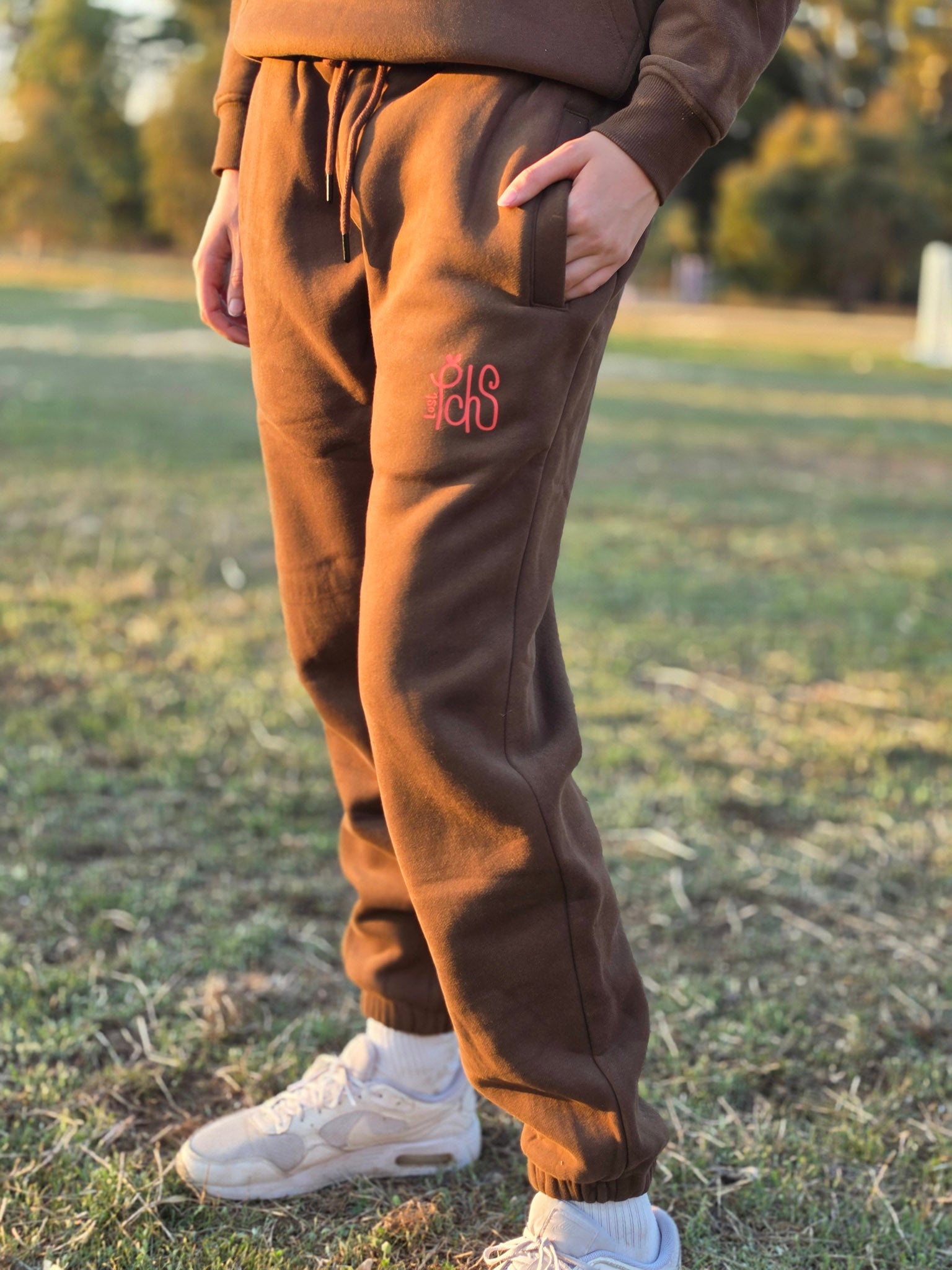 Classic Sweatpants in Chocolate